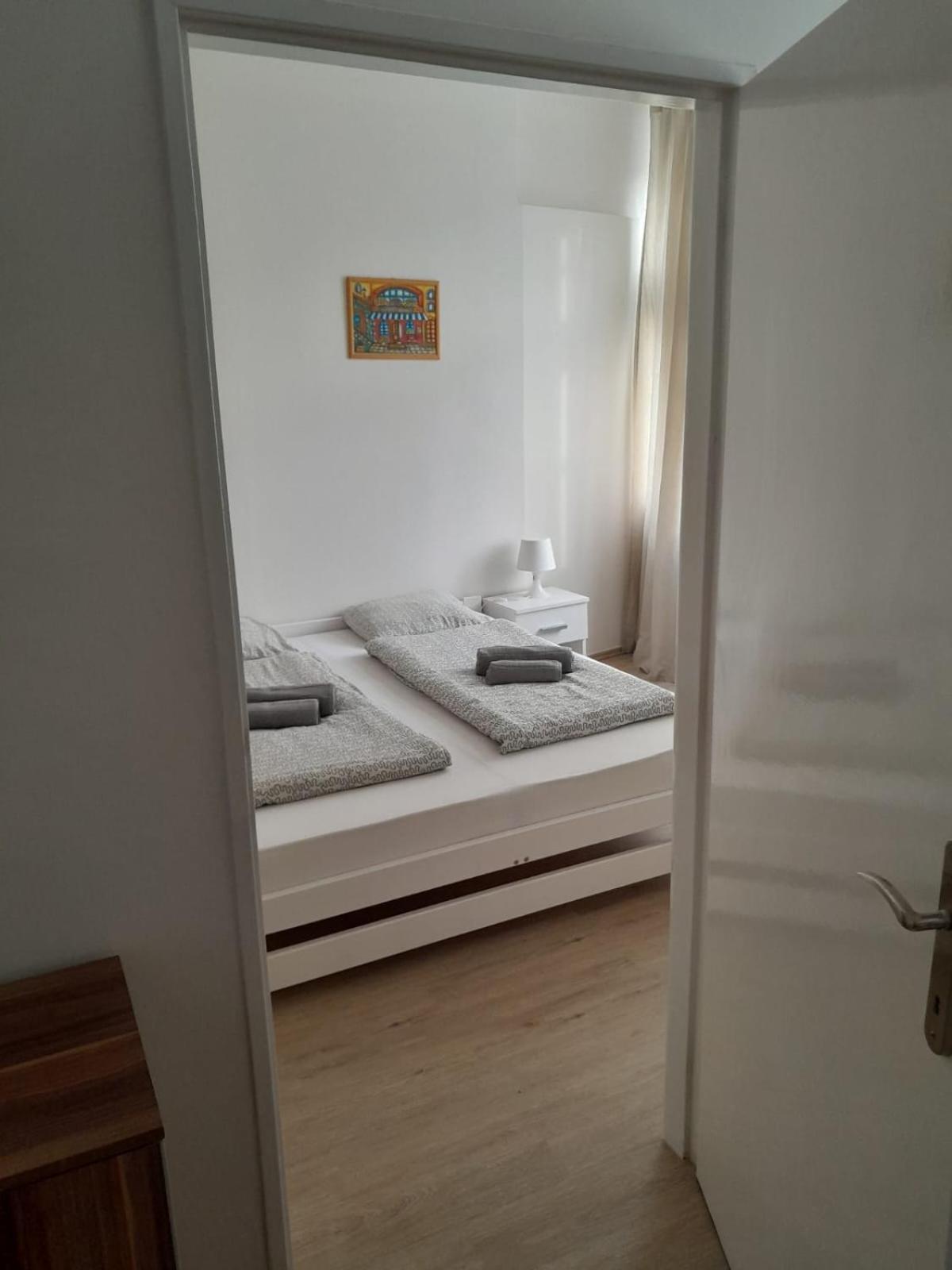 Lubert Apartmany S.R.O Prag Exteriör bild
