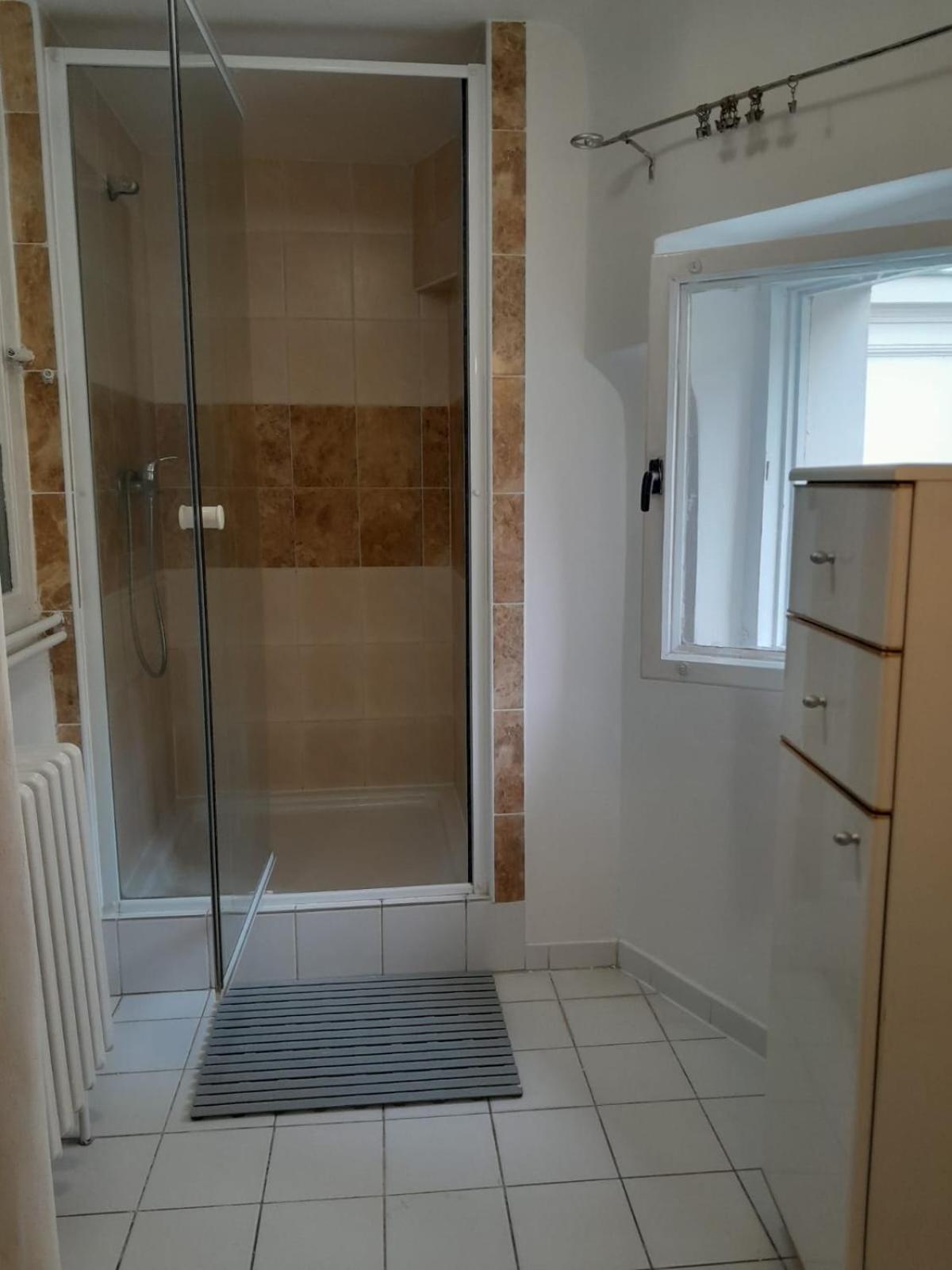 Lubert Apartmany S.R.O Prag Exteriör bild