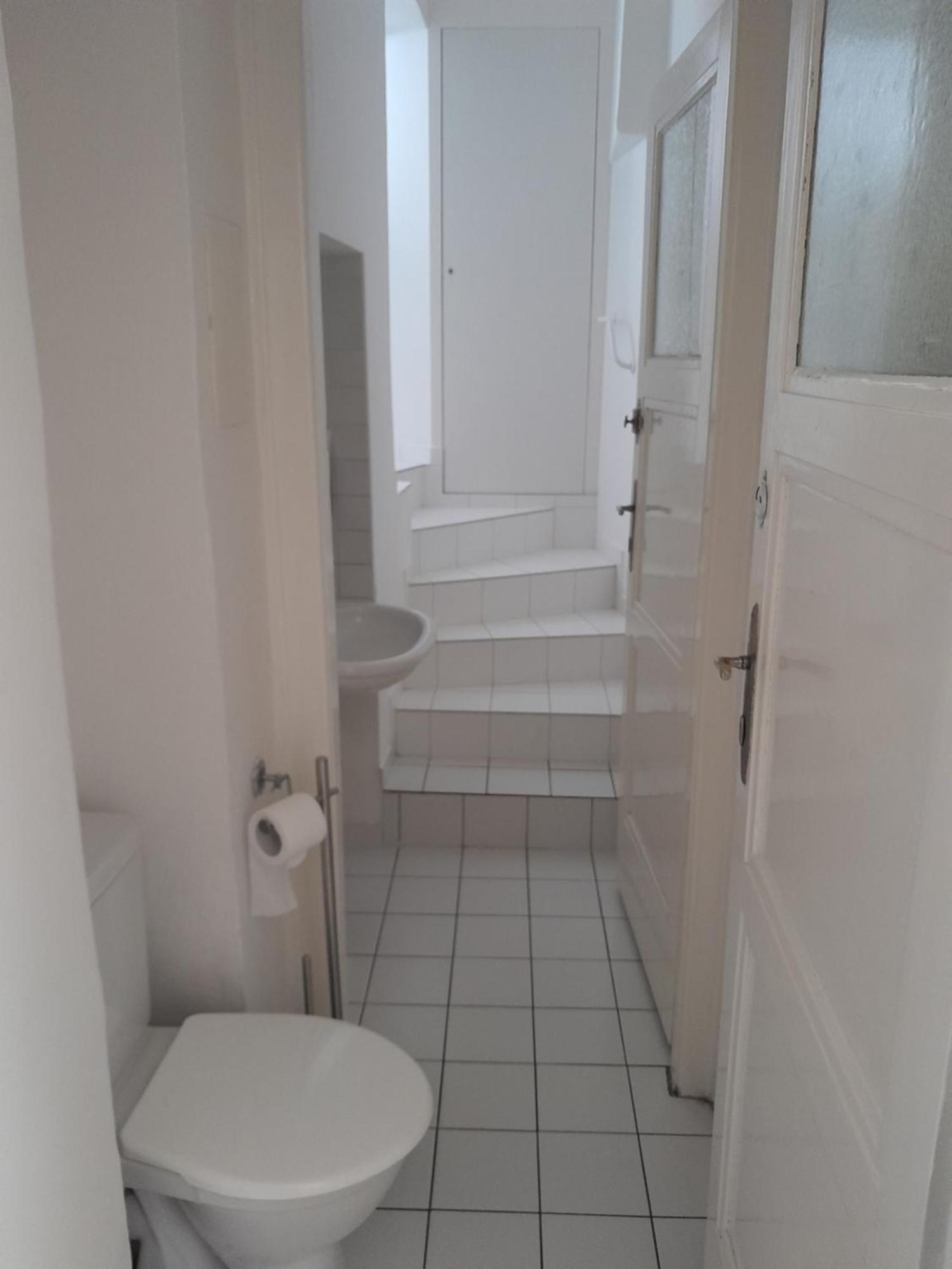 Lubert Apartmany S.R.O Prag Exteriör bild